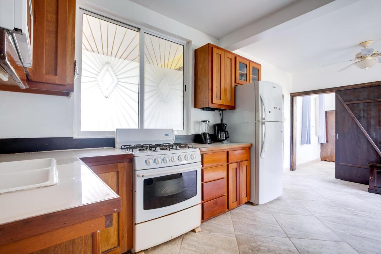 Driftwood Gardens Guesthouse Placencia Εξωτερικό φωτογραφία